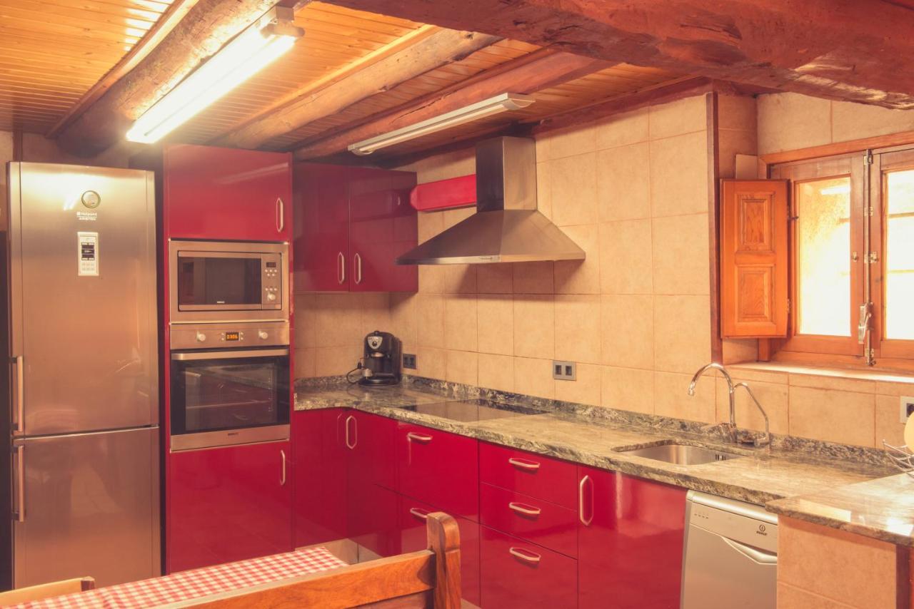 Complex Rural Can Caubet Berga Exterior foto
