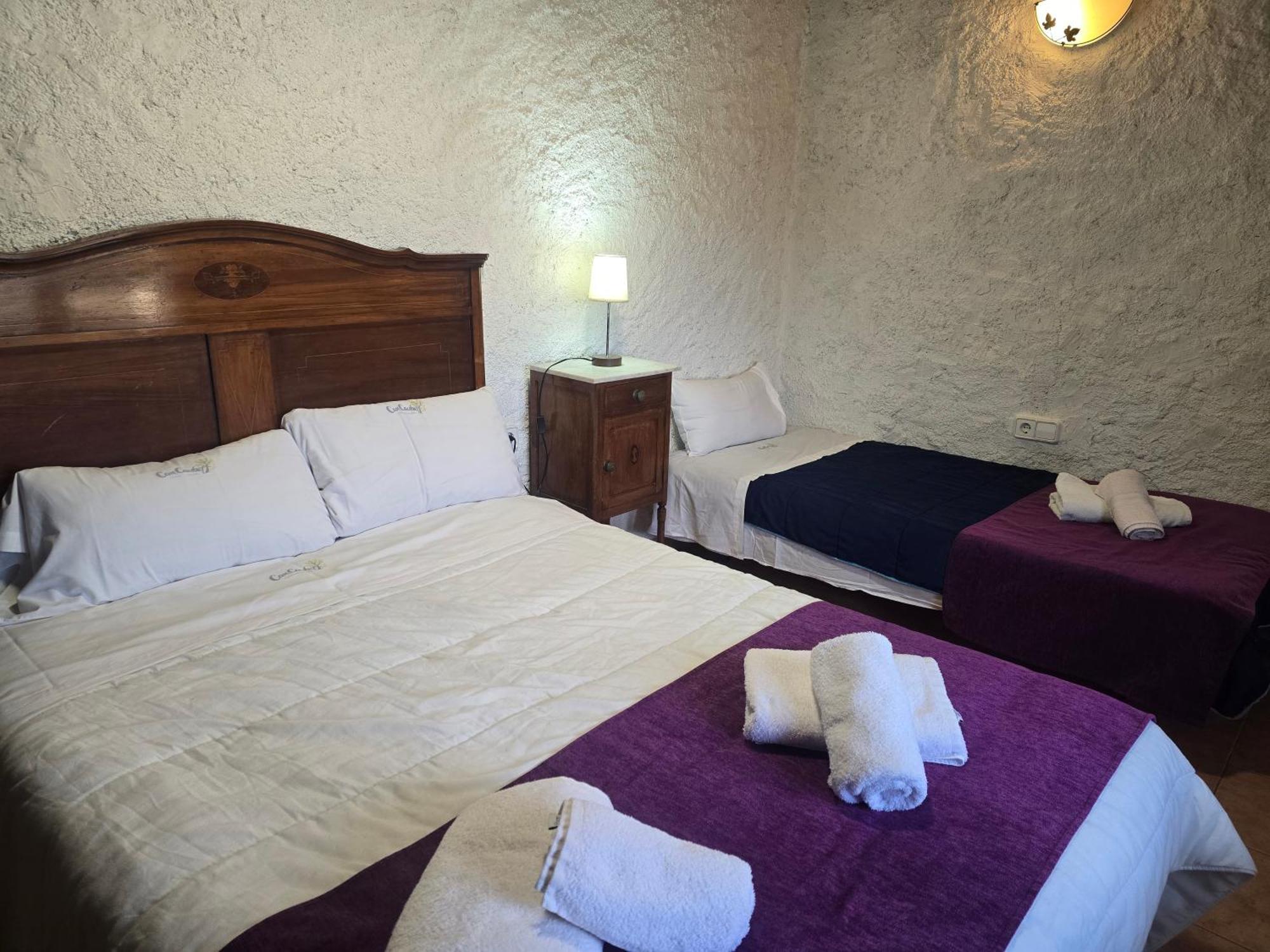 Complex Rural Can Caubet Berga Exterior foto