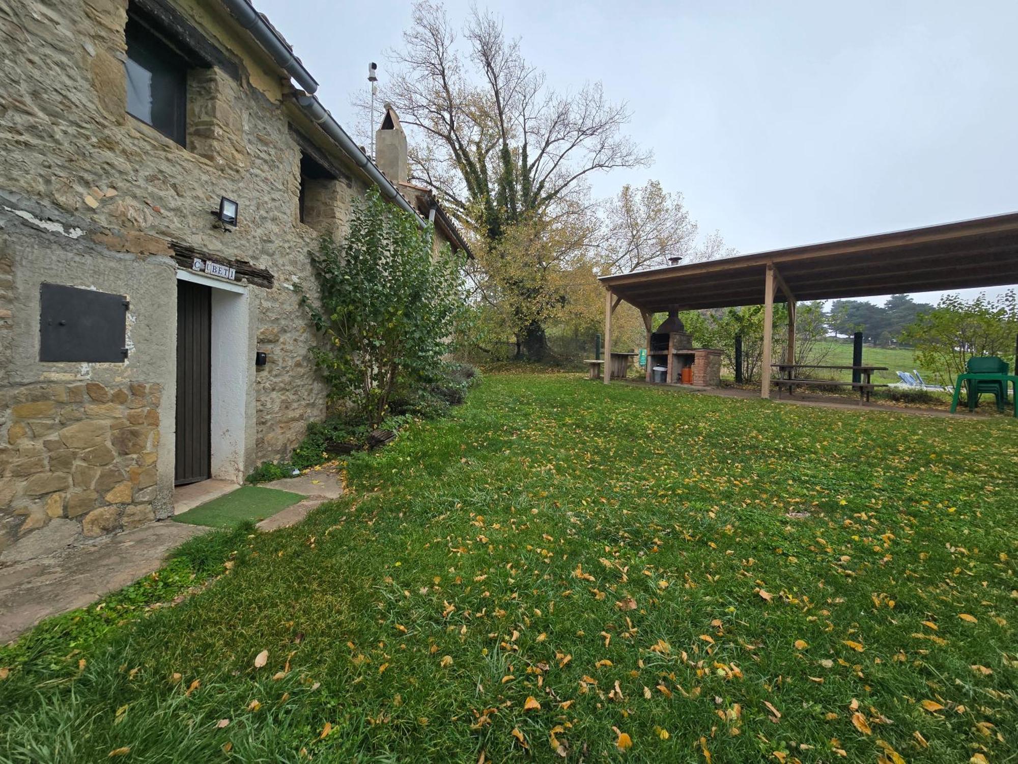 Complex Rural Can Caubet Berga Exterior foto